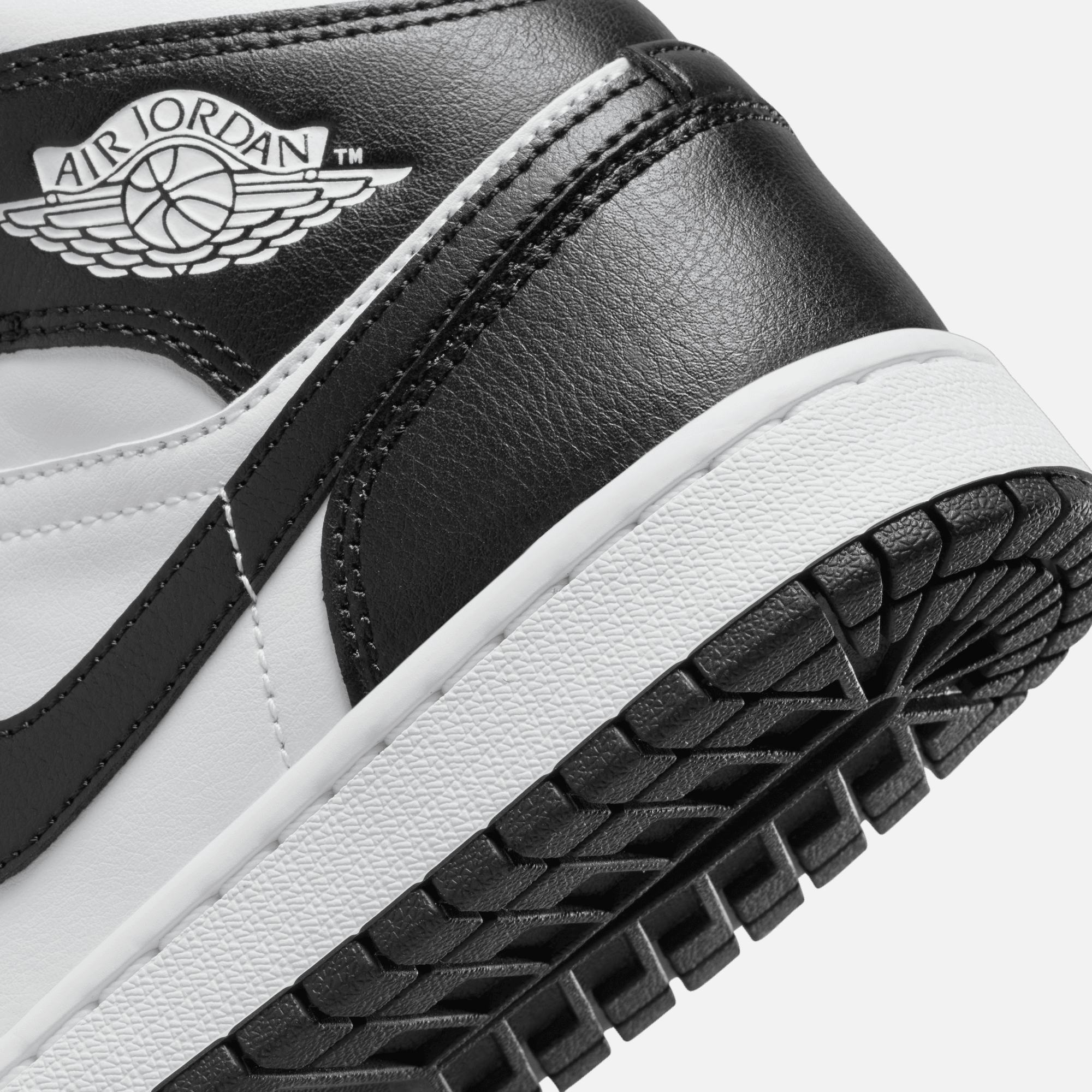 Air Jordan Women's 1 Mid 'Panda'