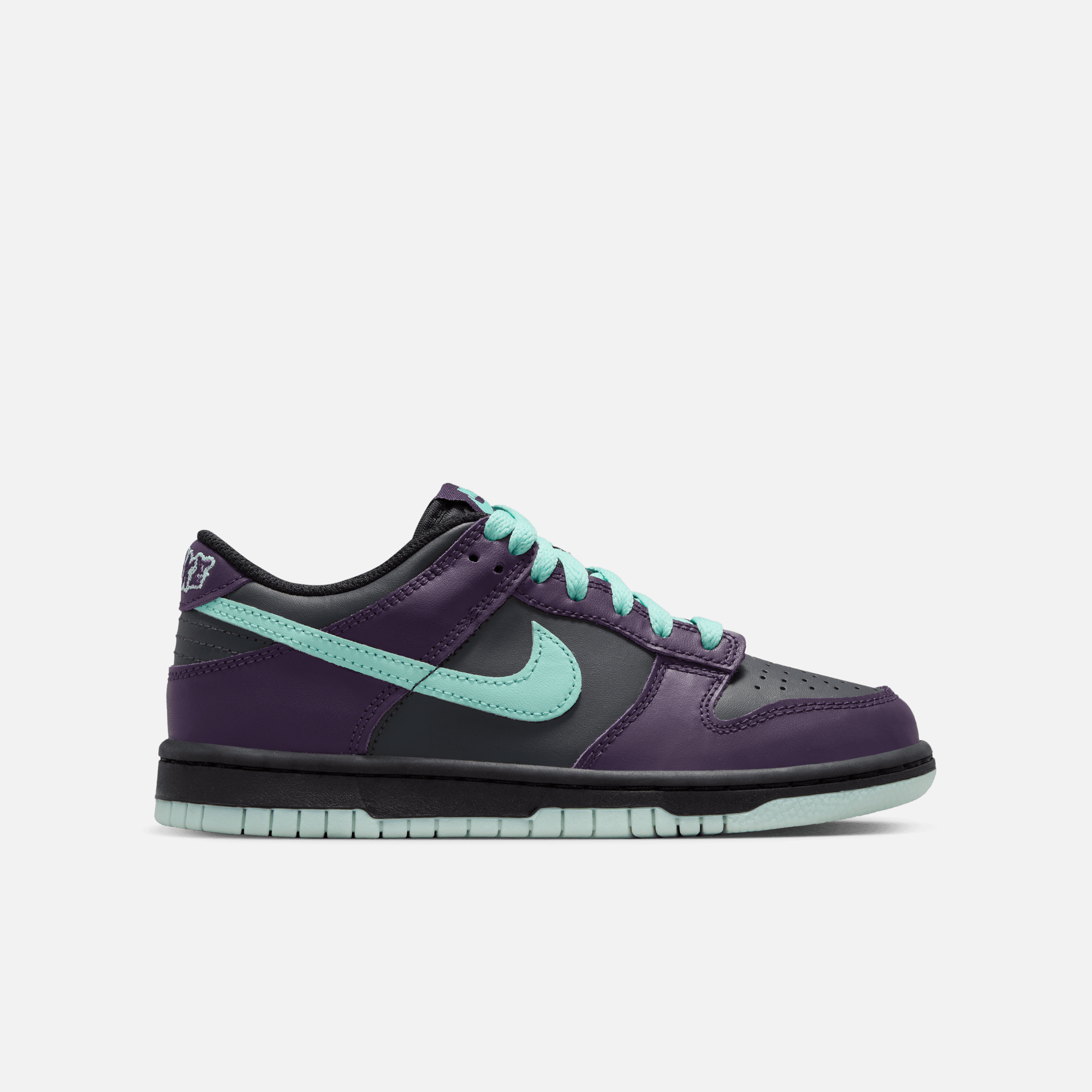 Size 6 or 8W - Nike Dunk Limited Low Wizard Purple Black Teal FB9109-013 Nike Big Kids main image 3