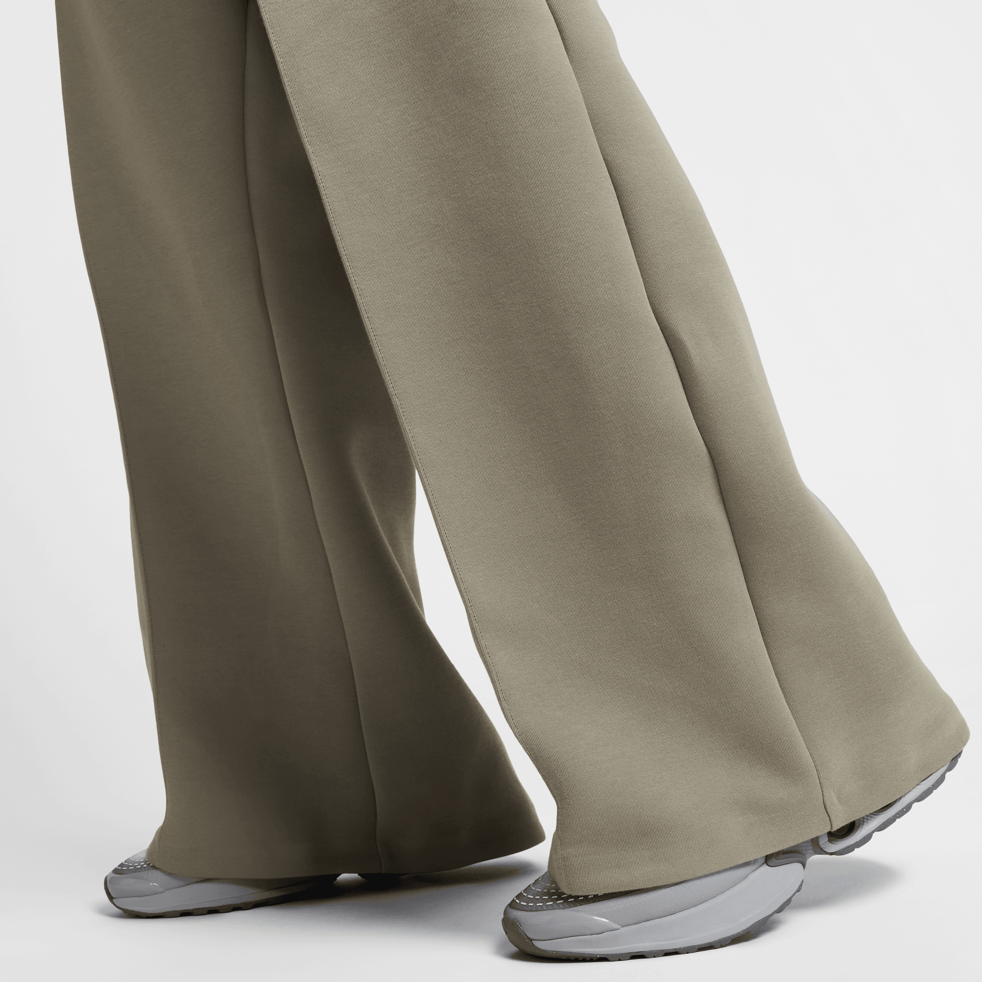 Nike Tech Light Army Wide-Leg Fleece Pants