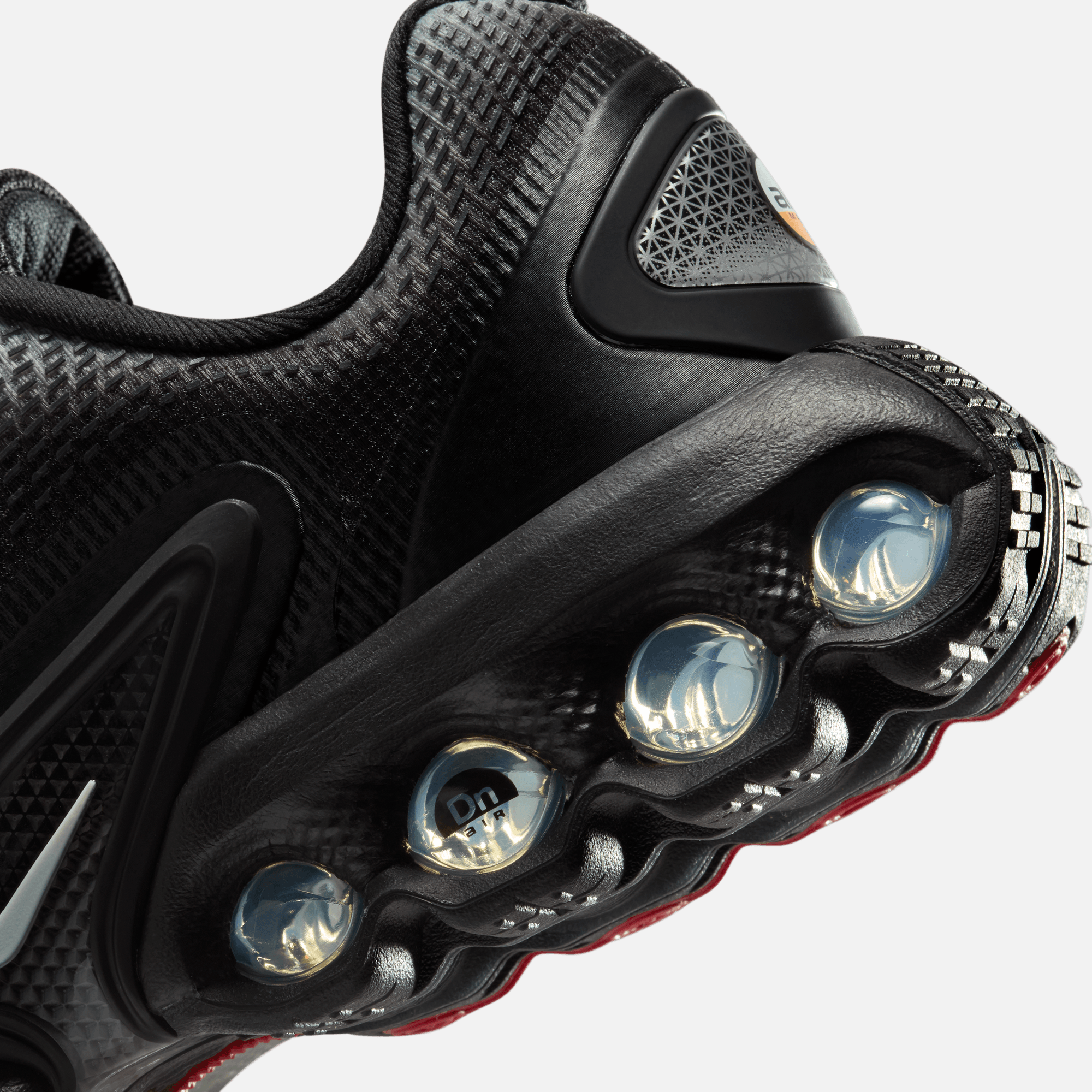 Nike Big Kids' Air Max DN Black Metallic Silver (GS)