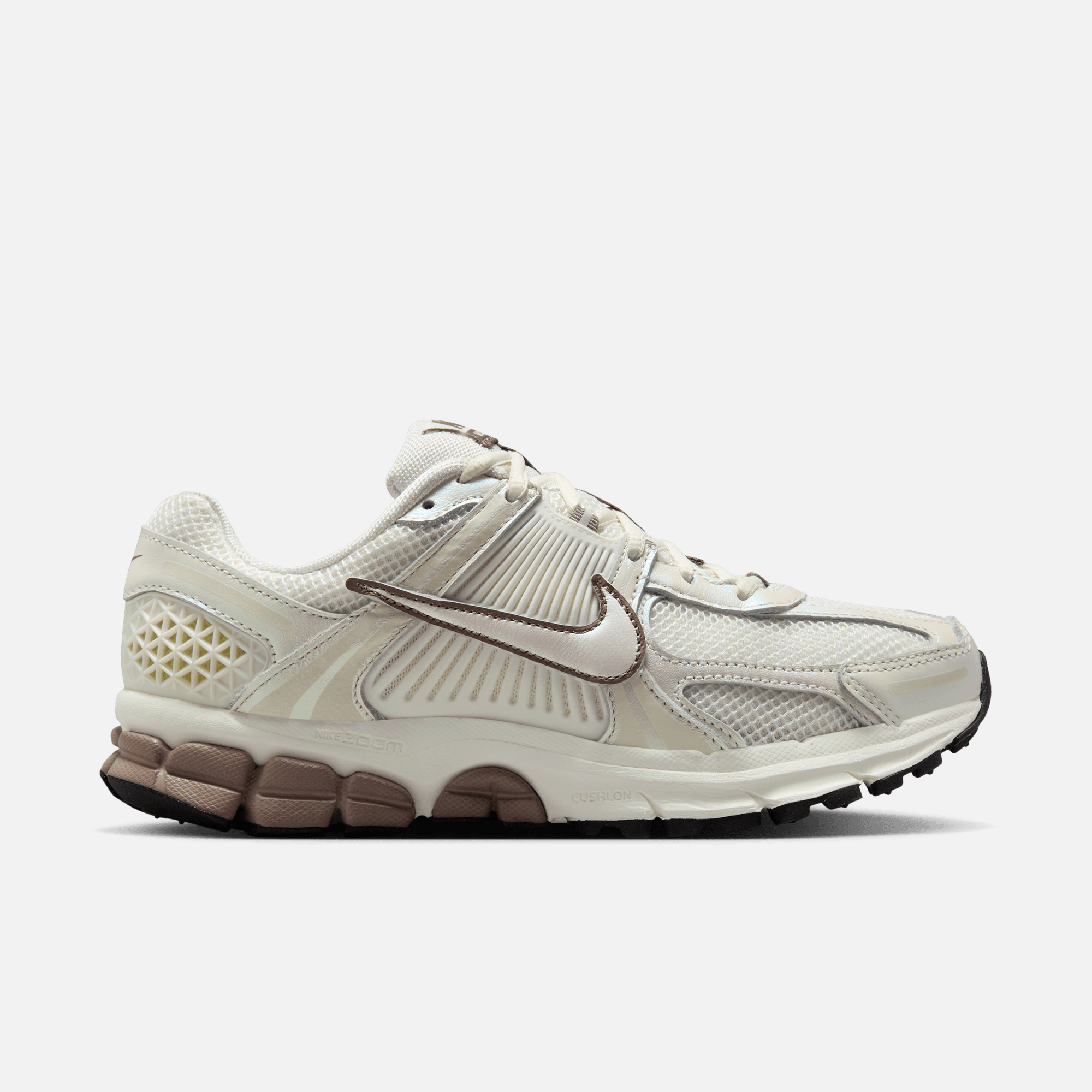 Nike Women's Zoom Vomero 5 Sail Mink Brown – Puffer Reds Nike Women's Zoom Vomero 5 Sail Mink Brown – Puffer Reds
