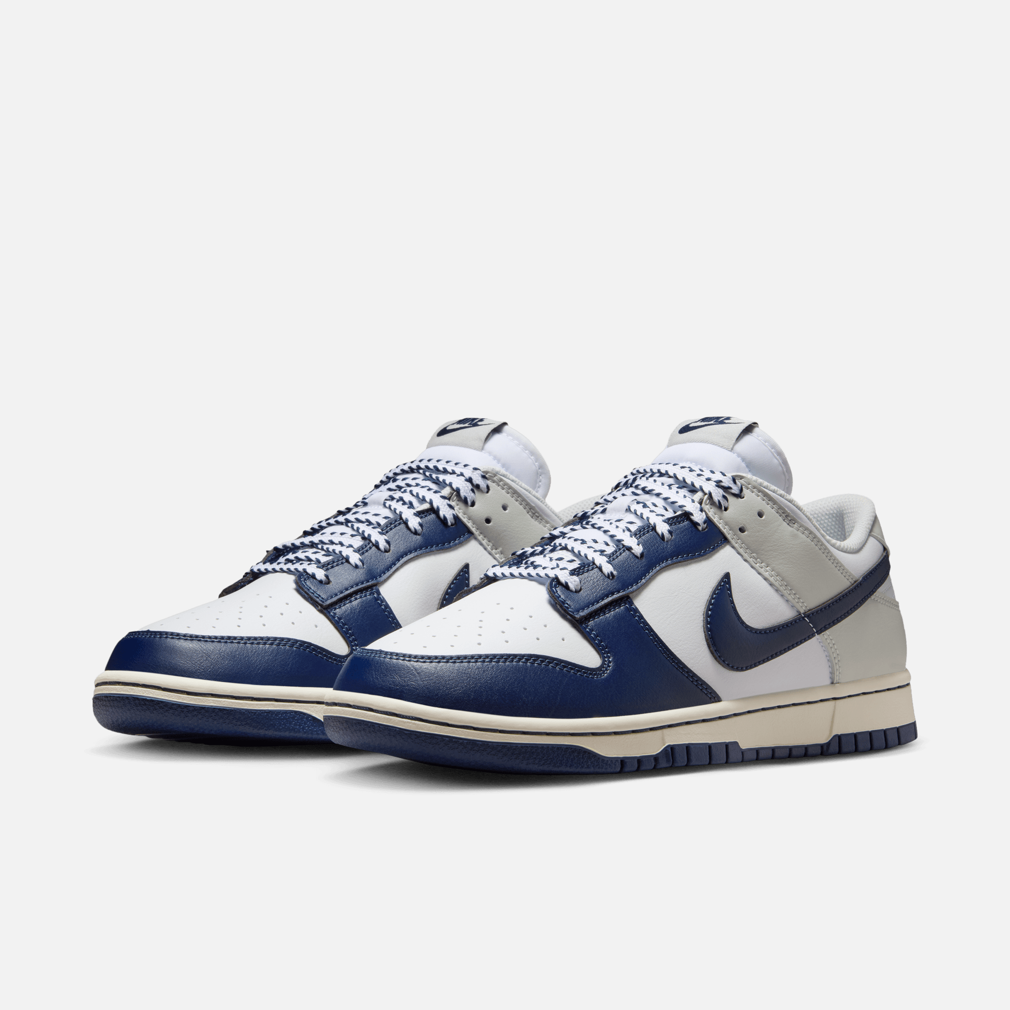 Nike Dunk Low New York Yankees