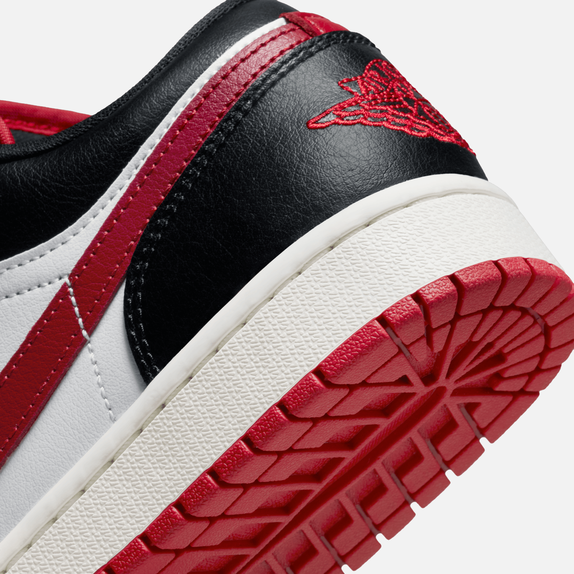 Air Jordan 1 Women's Low Reverse Black Toe