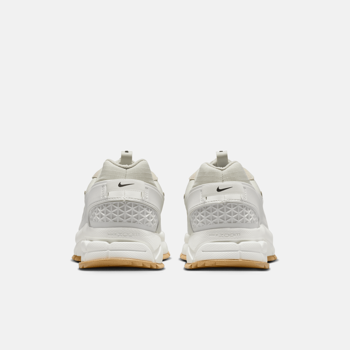 Nike Women's Zoom Vomero Roam Sail Gum
