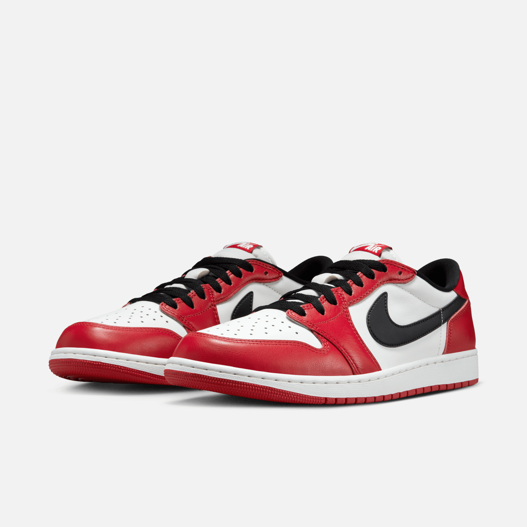 Air Jordan 1 Retro Low OG Chicago