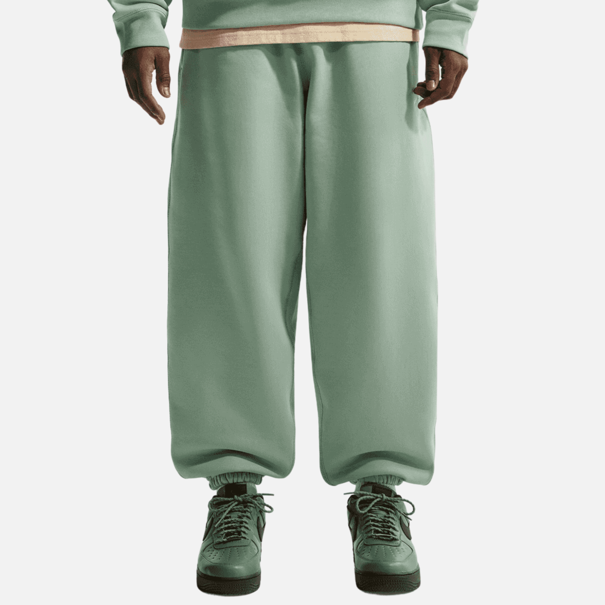 Nike Solo Swoosh Cuffed Green Pants
