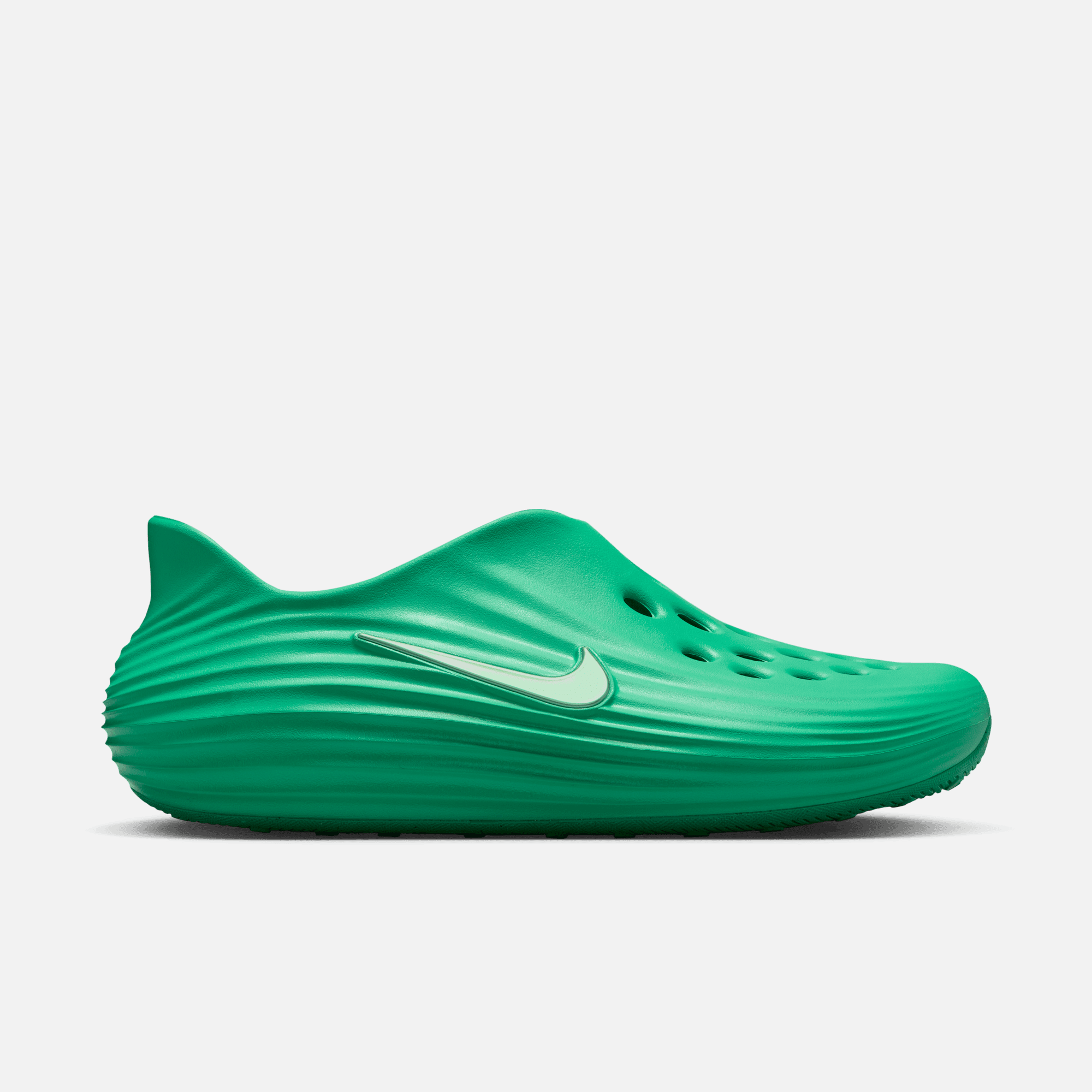 Nike ReactX Rejuven8 Stadium Green – Puffer Reds