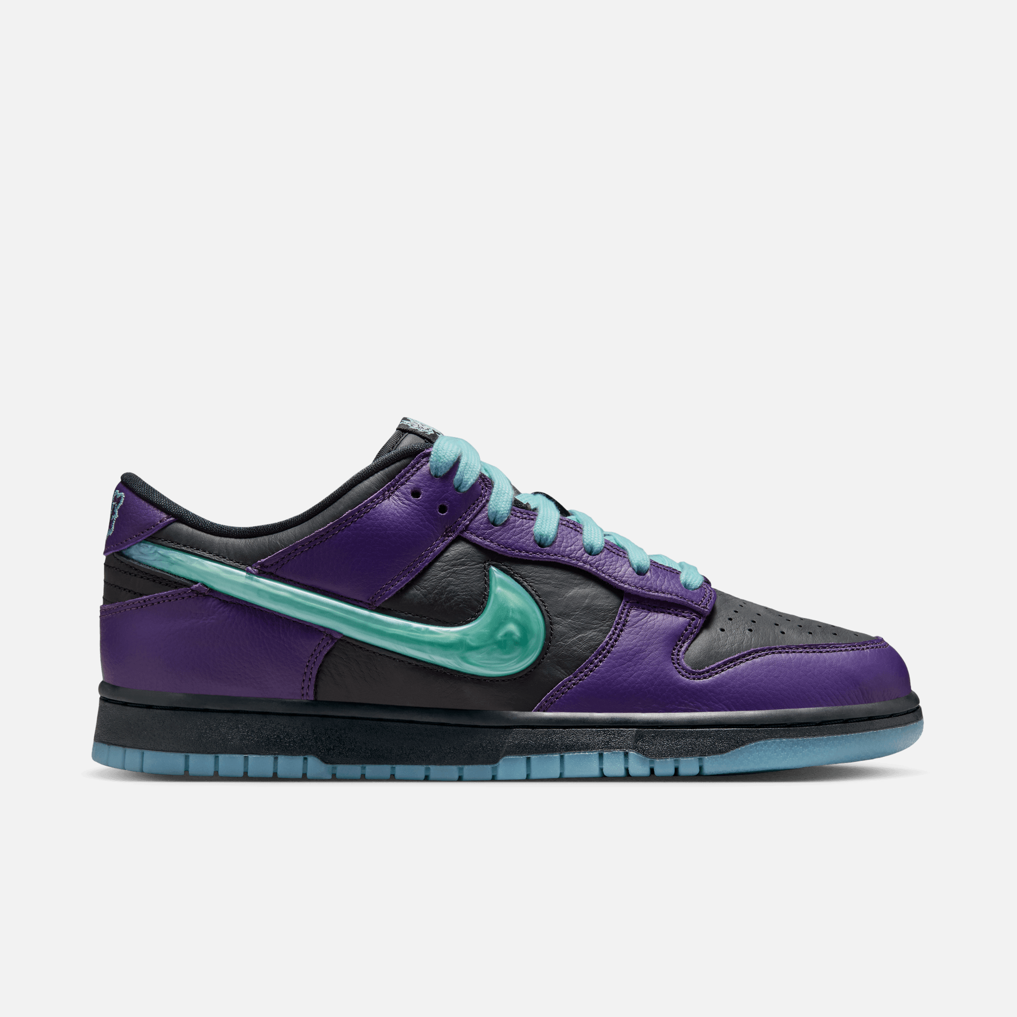 Nike Dunk Low Wizard – Puffer Reds