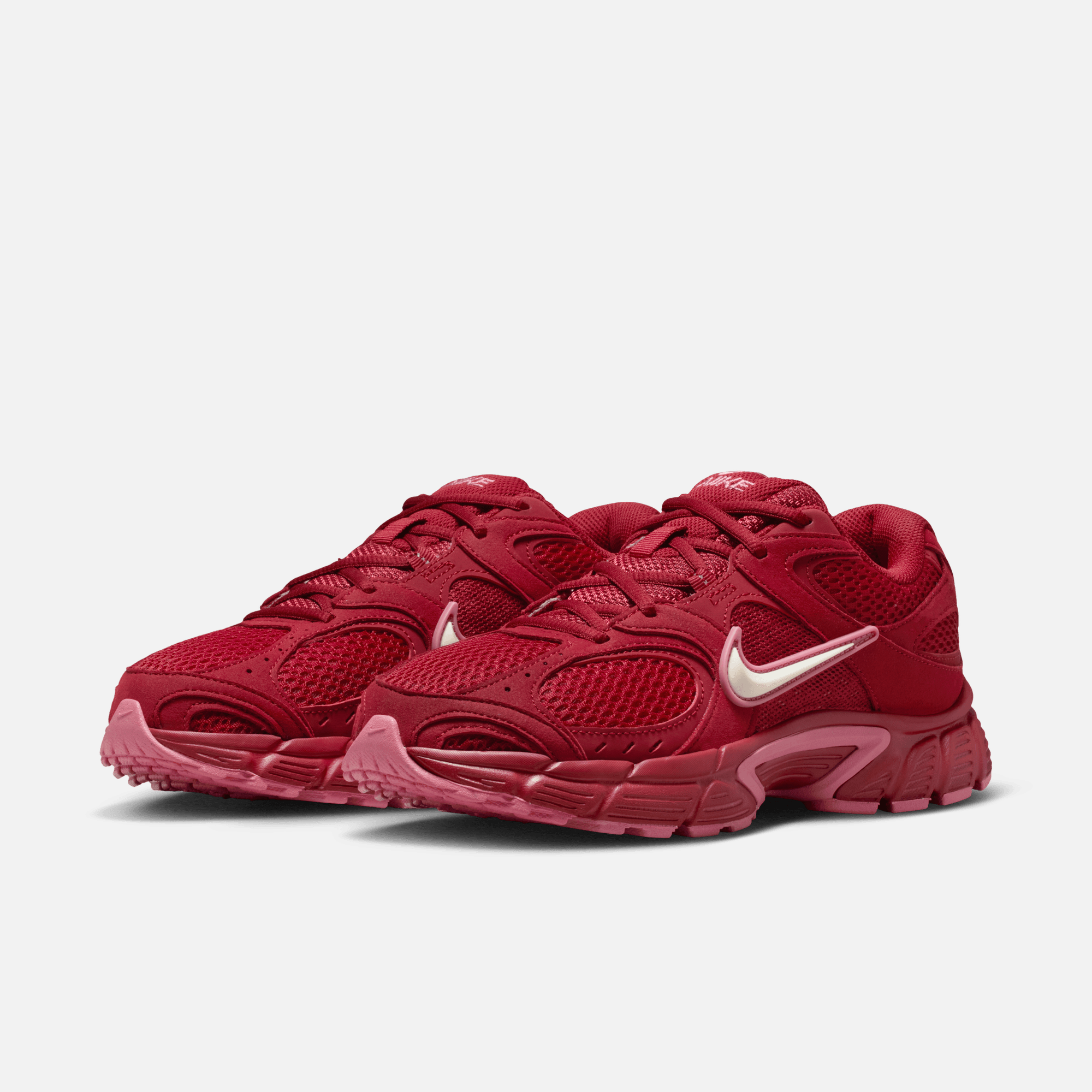 Nike Women's V5 RNR Valentine's Day