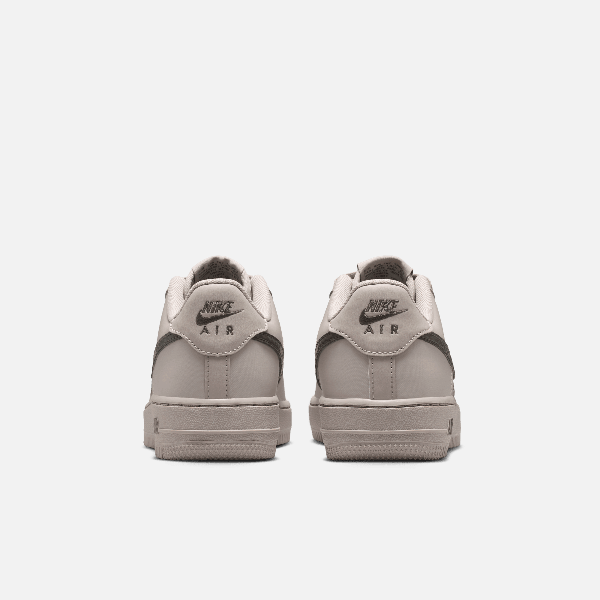 Nike Big Kids' Air Force 1 Low Tech Essential College Grey Newsprint (GS)
