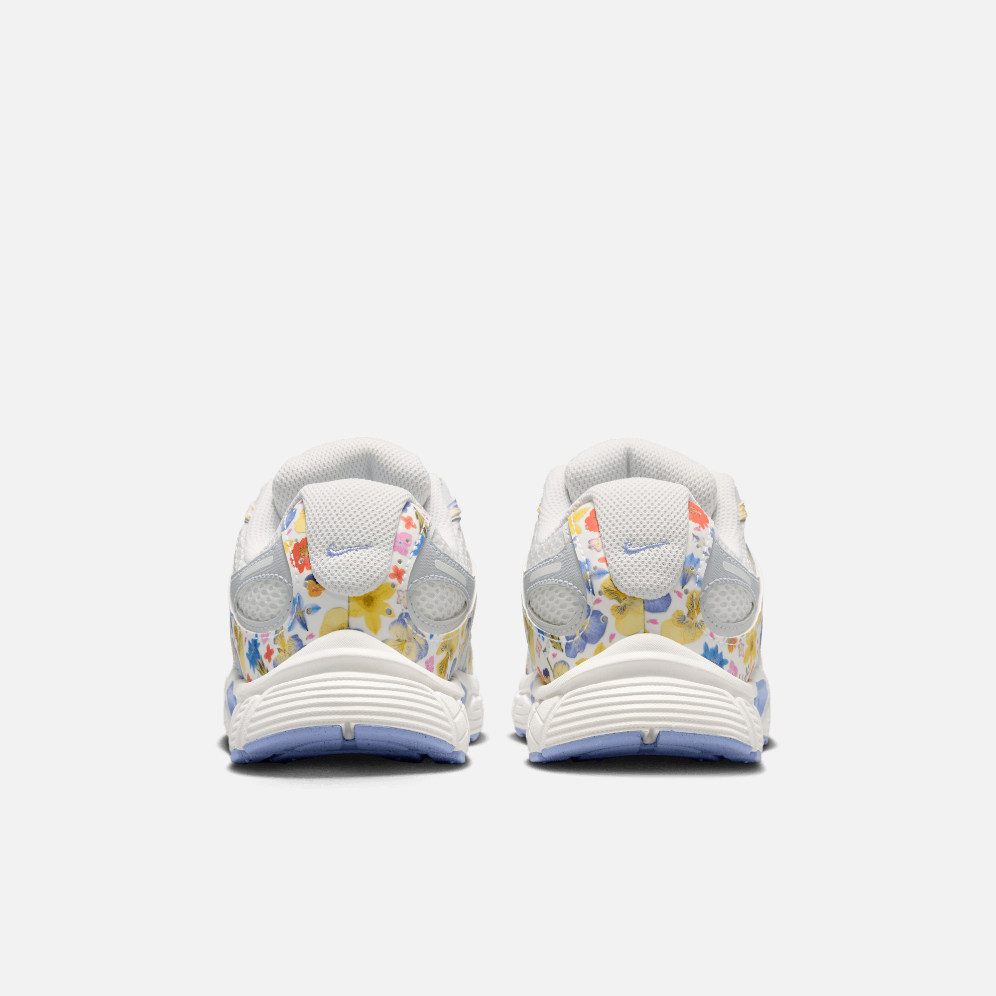 Nike Big Kids' V5 RNR SE Summit White Light Thistle (GS)