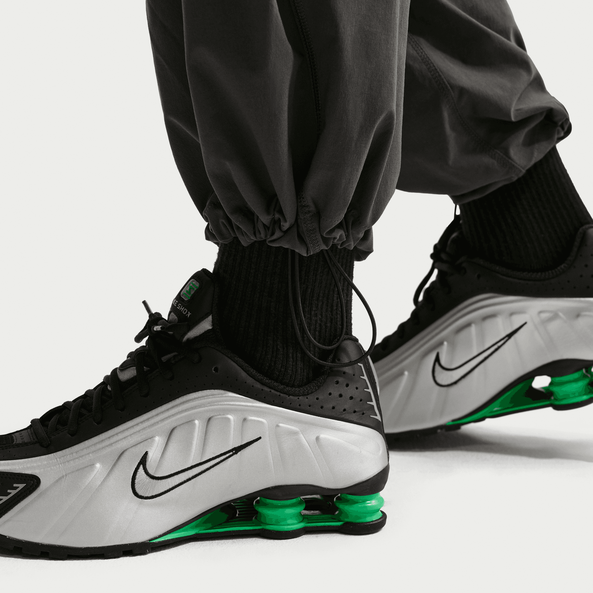 Nike Tech Dri-FIT Woven Grey Color-Block Pants