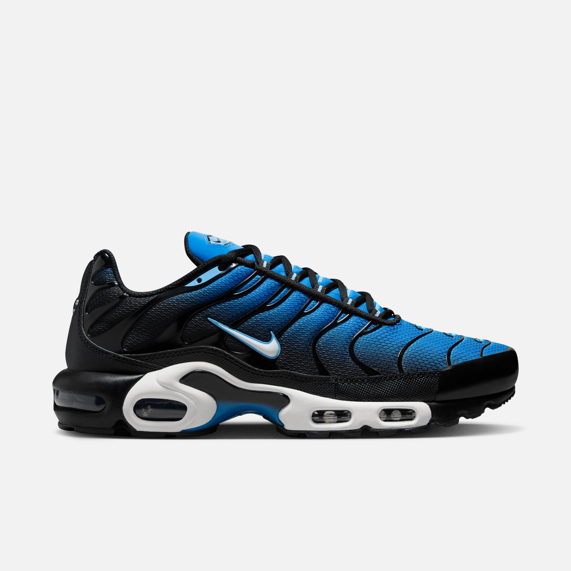 Nike air max plus sales - boys' grade school black/gold