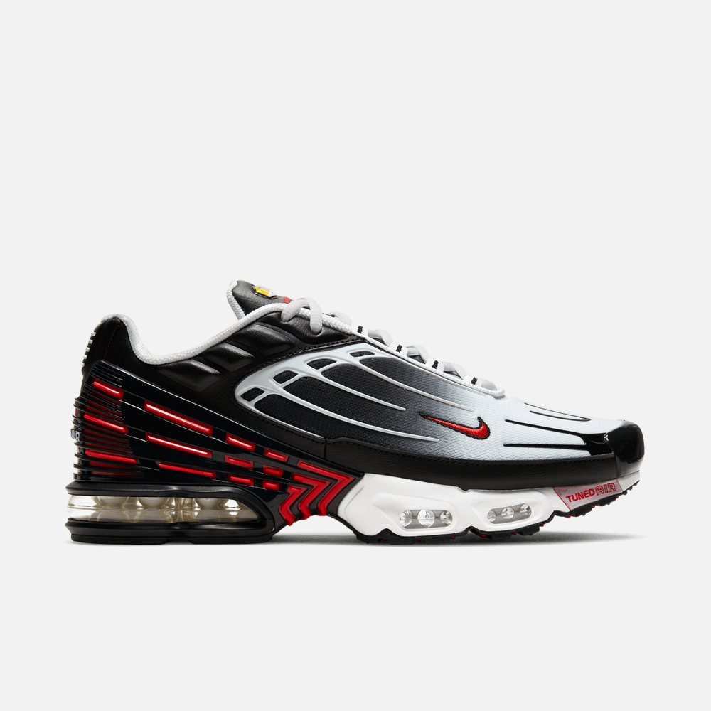 Air max plus 2025 black and red