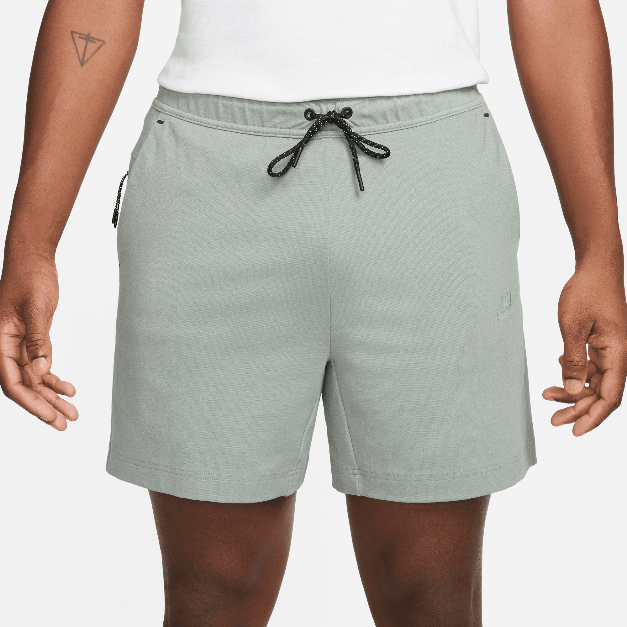 Nike tech fleece shorts top green