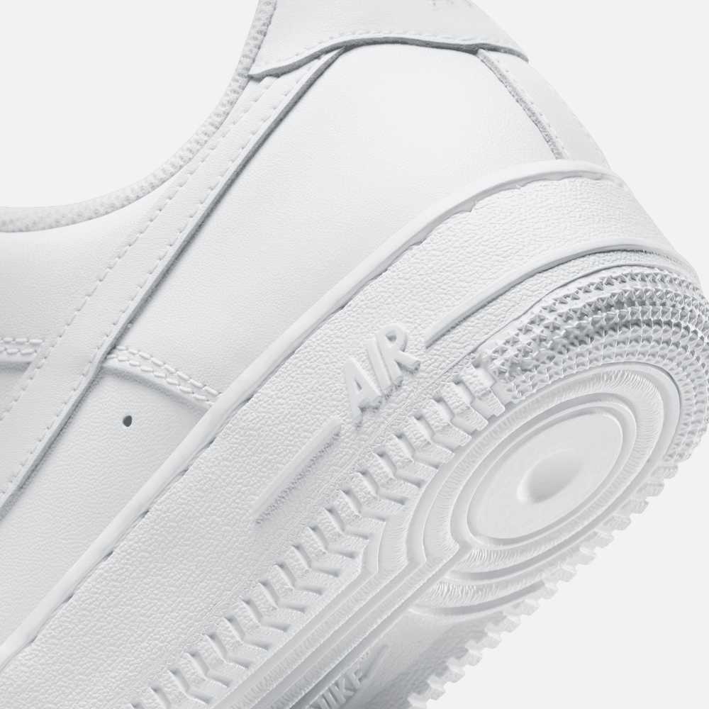 Nike Women's Air Force 1 '07 'Triple White' Nike