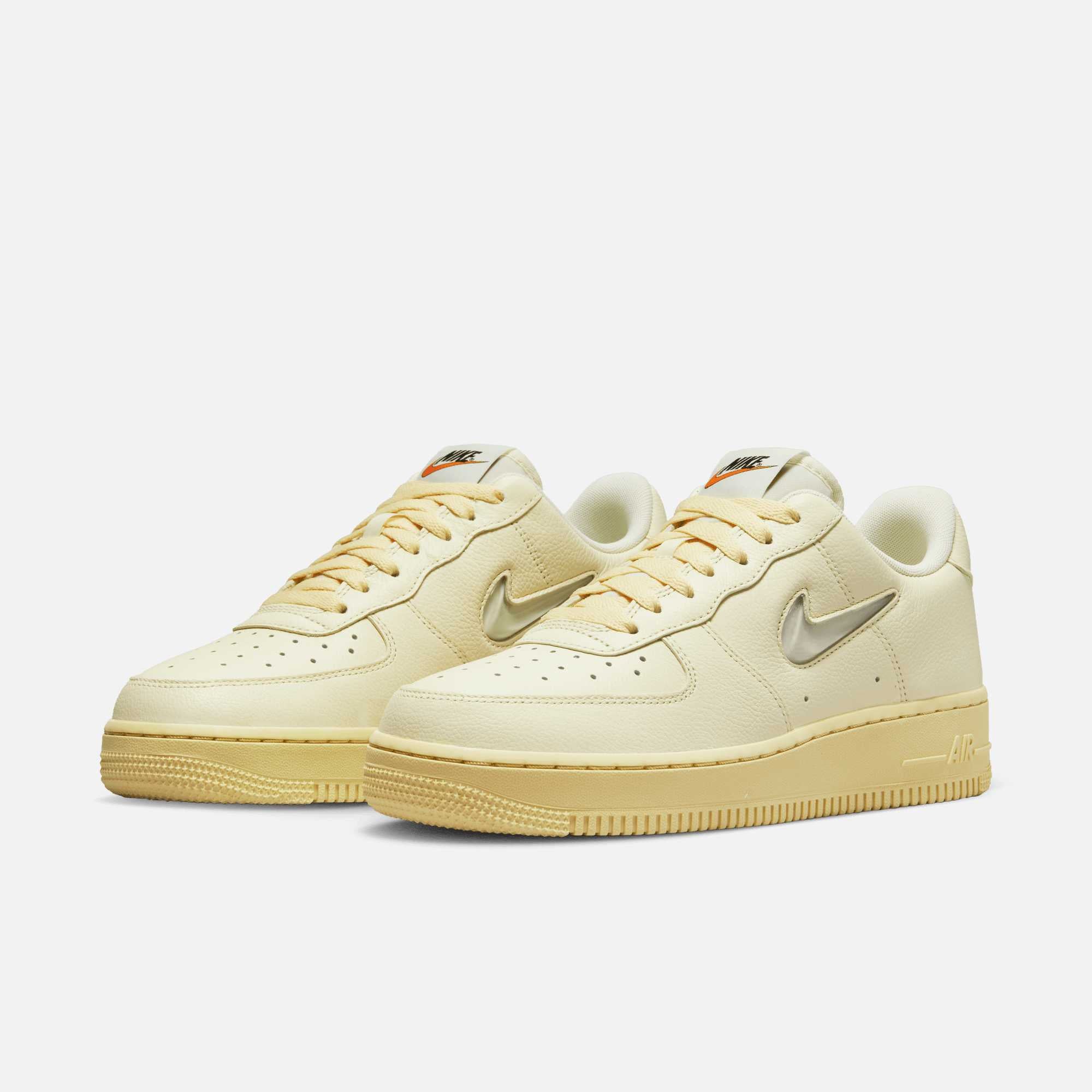 Nike Women's Air Force 1 '07 LX Coconut Milk Nike