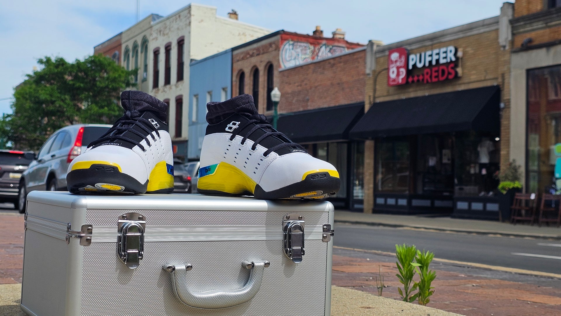 Air Jordan 17 Retro Low SP drops exclusively at Puffer Reds!!