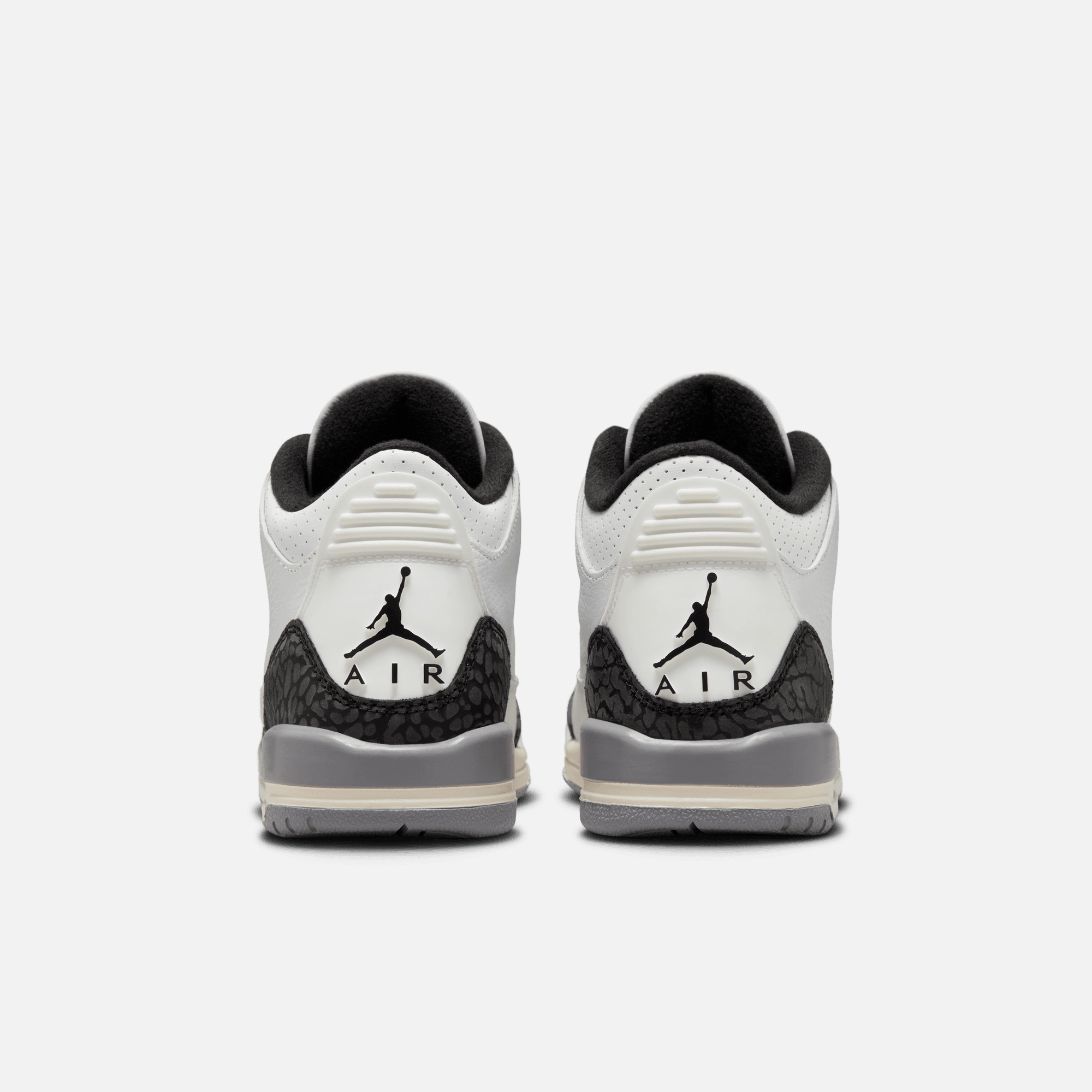 Air Jordan Big Kids' 3 Retro Cement Grey (GS)