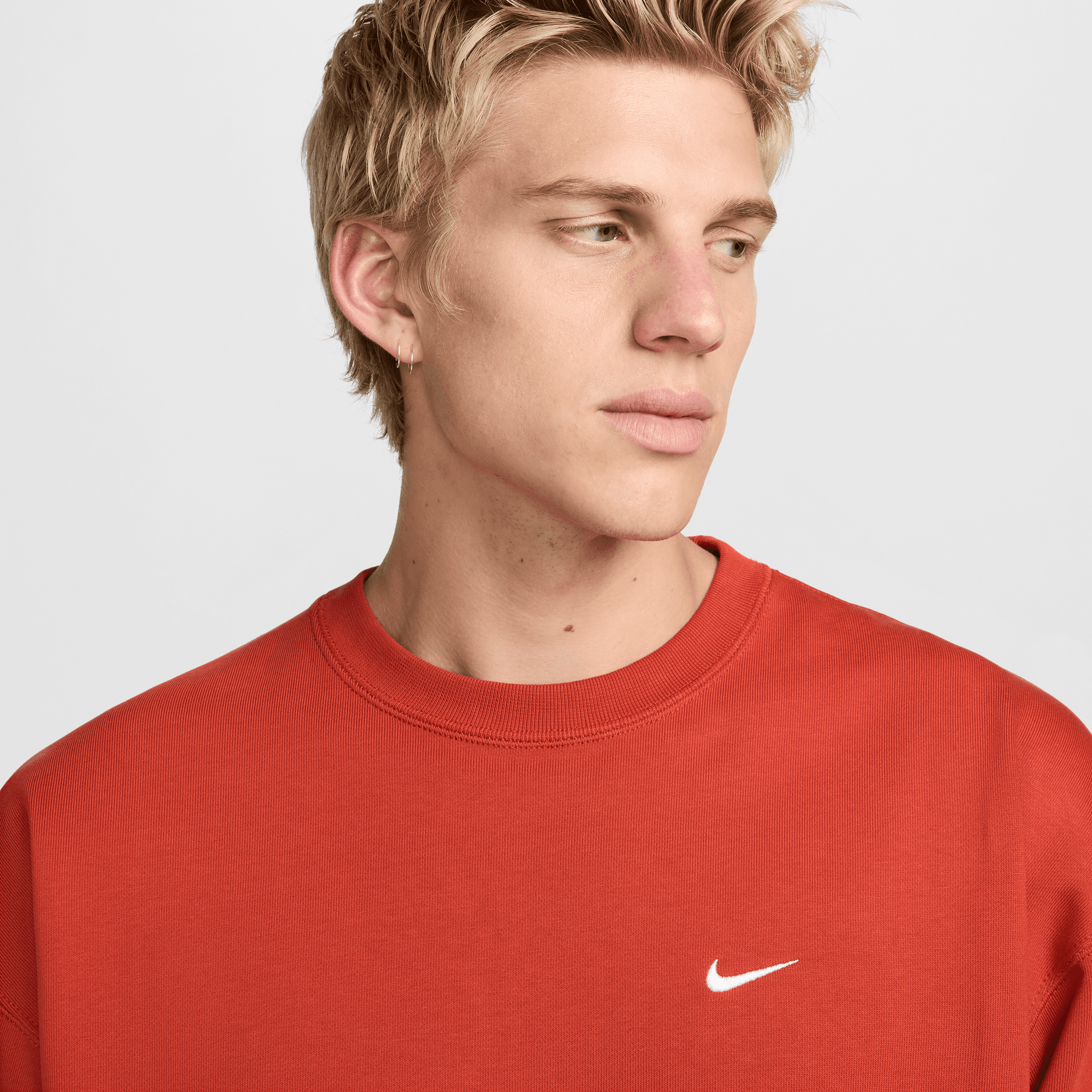 Nike Solo Swoosh Men's Red Fleece Crew