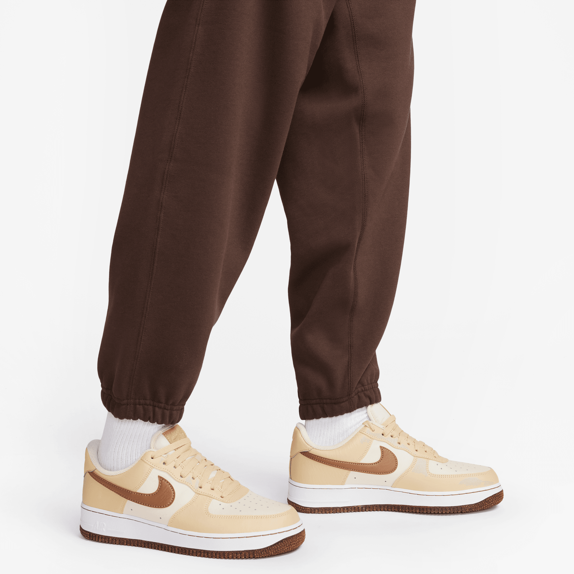 Nike Solo Swoosh Fleece Brown Pants