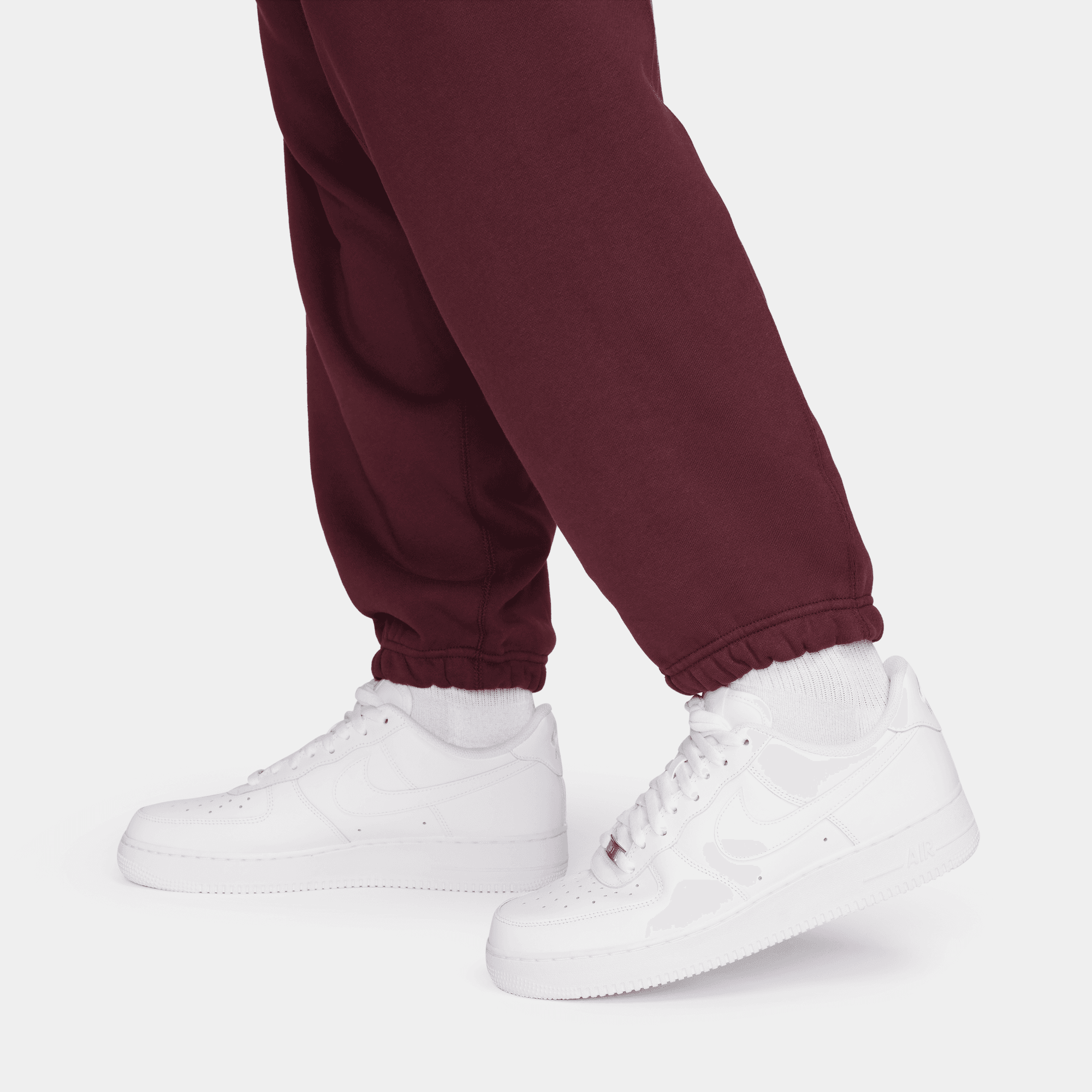 Nike Solo Swoosh Men's Burgundy Fleece Pants – Puffer Reds