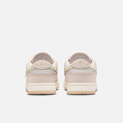 Nike Women's Dunk Low Light Soft Pink