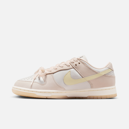 Nike Women's Dunk Low Light Soft Pink