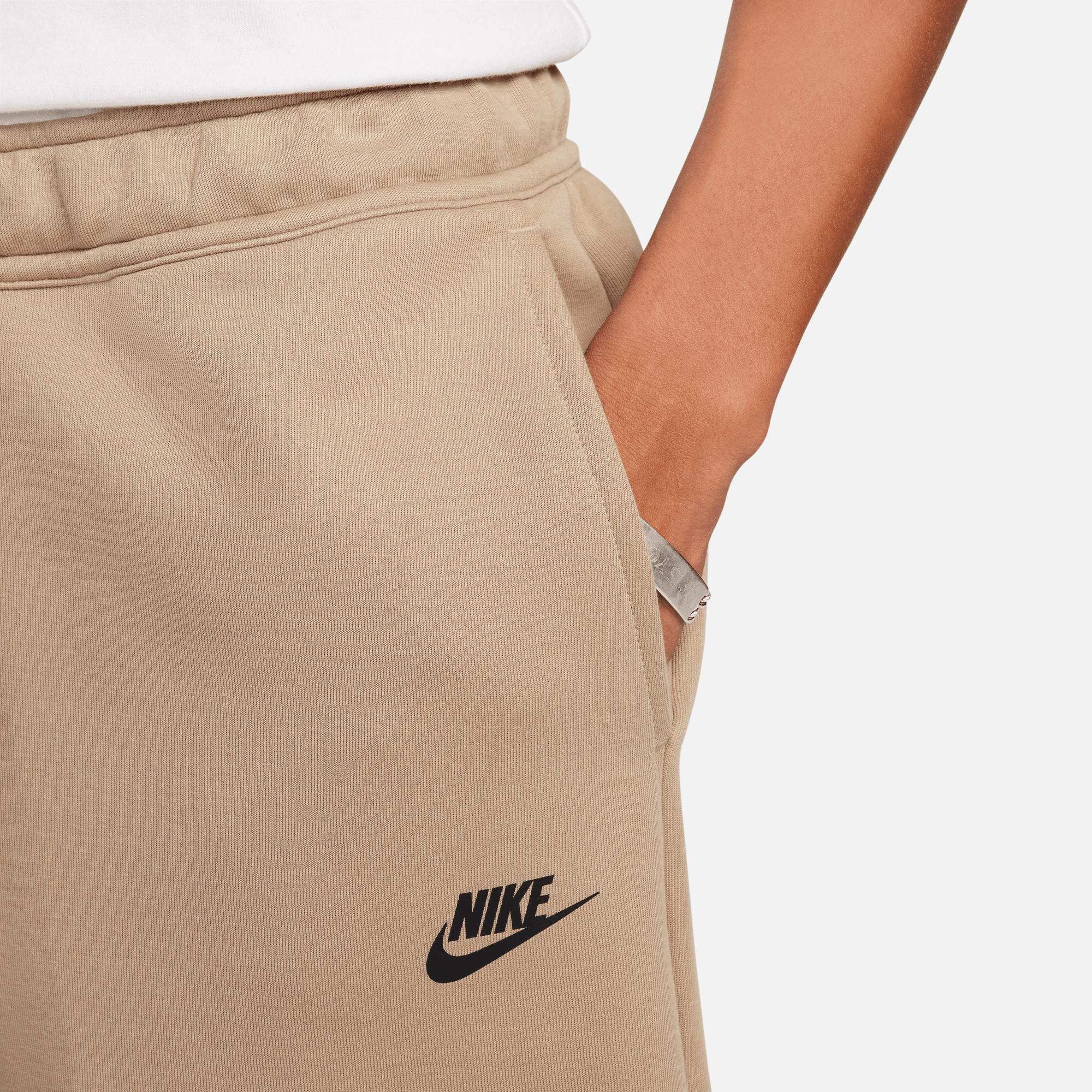 Nike Sportswear Khaki Brown Tech Fleece Shorts – Puffer Reds