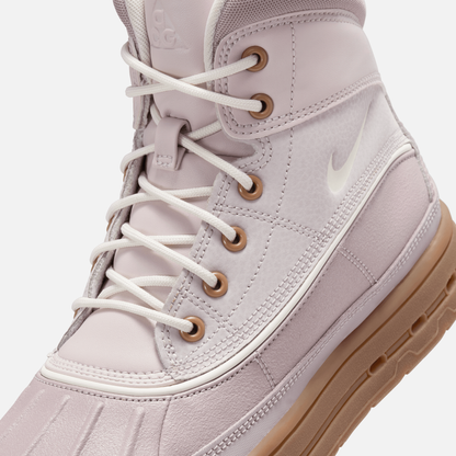 Nike Big Kids' Woodside 2 High Platinum Violet Gum (GS)