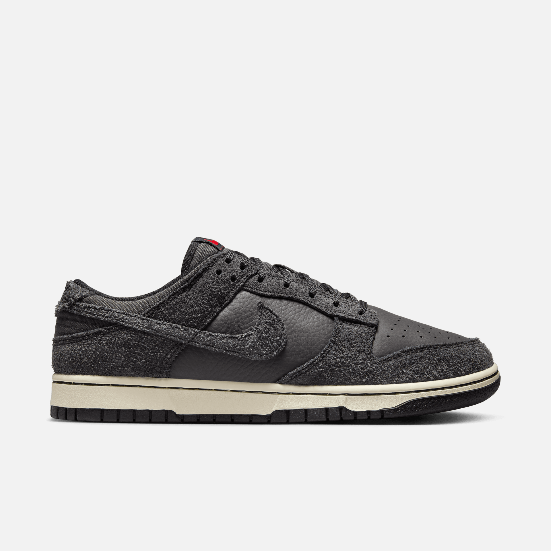Nike Dunk Low Premium Black Off Noir – Puffer Reds