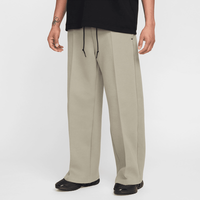 Nike Tech Light Army Wide-Leg Fleece Pants