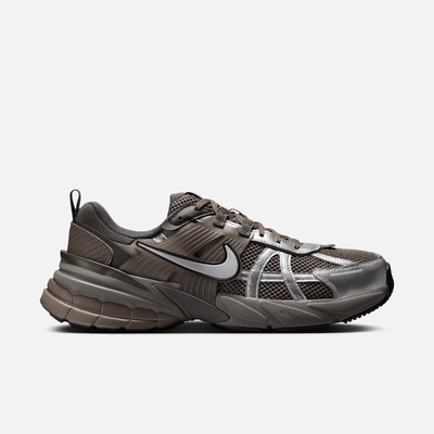 Nike V2K Run Cave Stone Metallic Silver