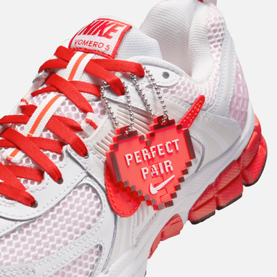 Nike Big Kids' Zoom Vomero 5 BG Valentine's Day (GS)