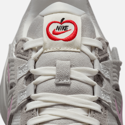 Nike Women's V2K Run 'Valentine's Day'