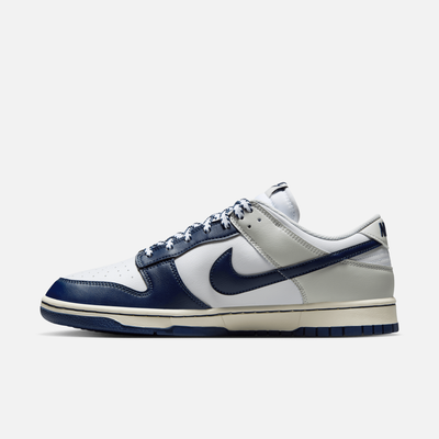 Nike Dunk Low New York Yankees