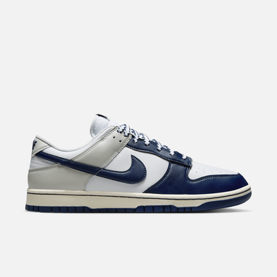 Nike Dunk Low New York Yankees