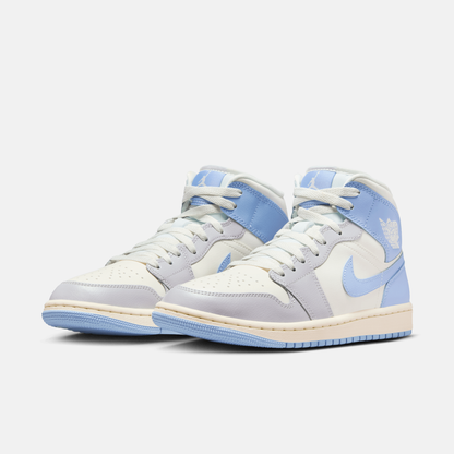 Air Jordan Women's 1 Mid Psychic Blue