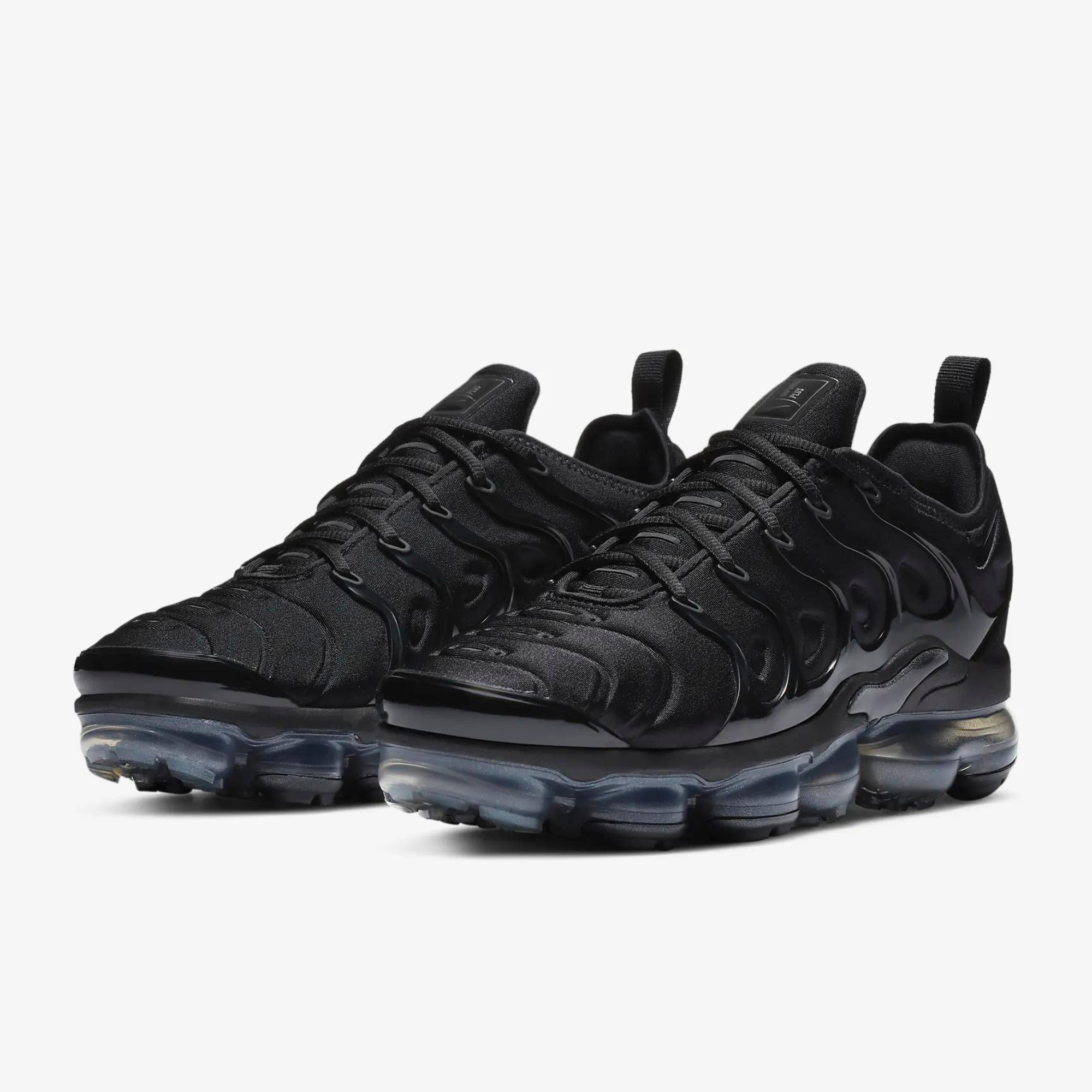 Nike Women s Air Vapormax Plus SE Black Puffer Reds