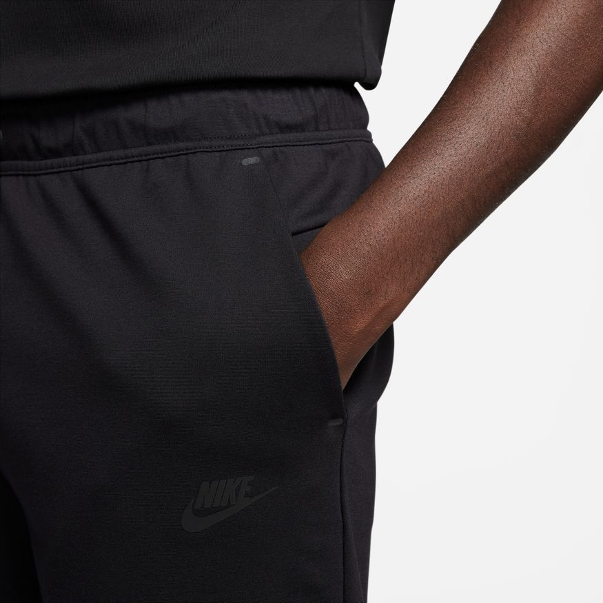 Nike Tech Essentials Black Shorts