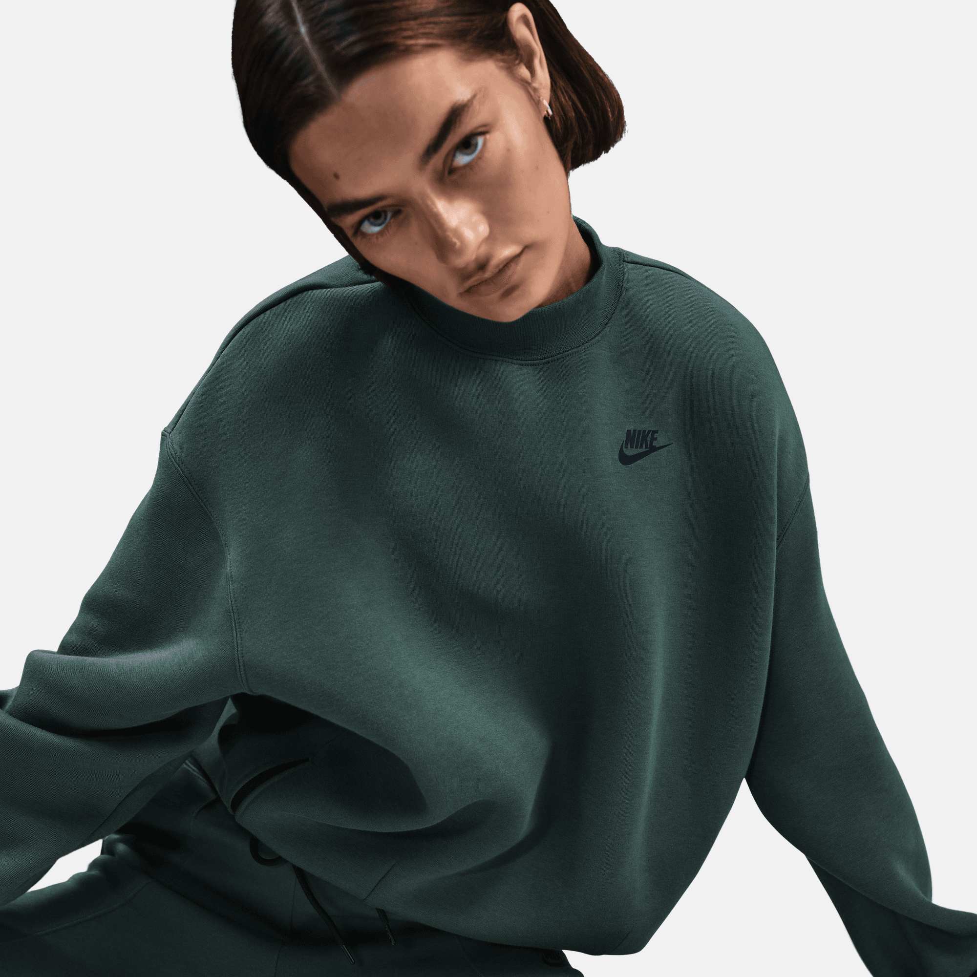 Nike Women's Sportswear Tech Fleece Oversized Green Crew-Neck Sweatshirt