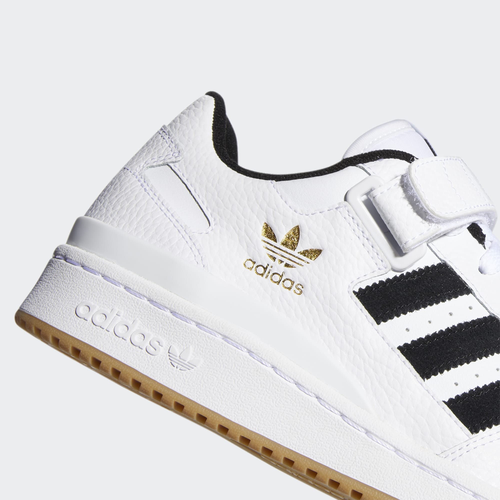 Adidas forum online white