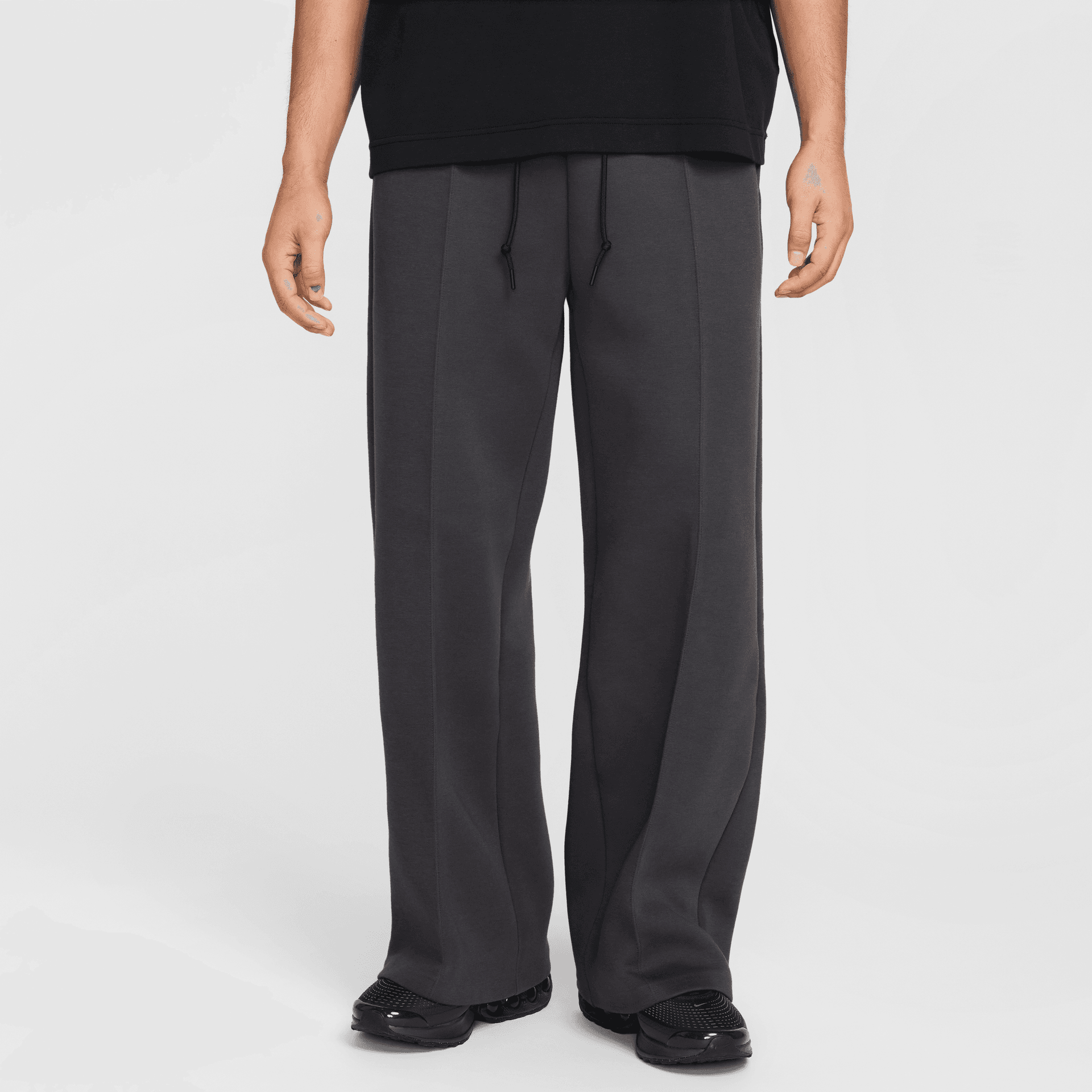 Nike Tech Grey Wide-Leg Fleece Pants – Puffer Reds Nike Tech Grey Wide-Leg Fleece Pants – Puffer Reds