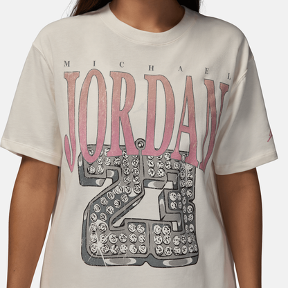 Air Jordan (Her)itage Women's White Graphic T-Shirt