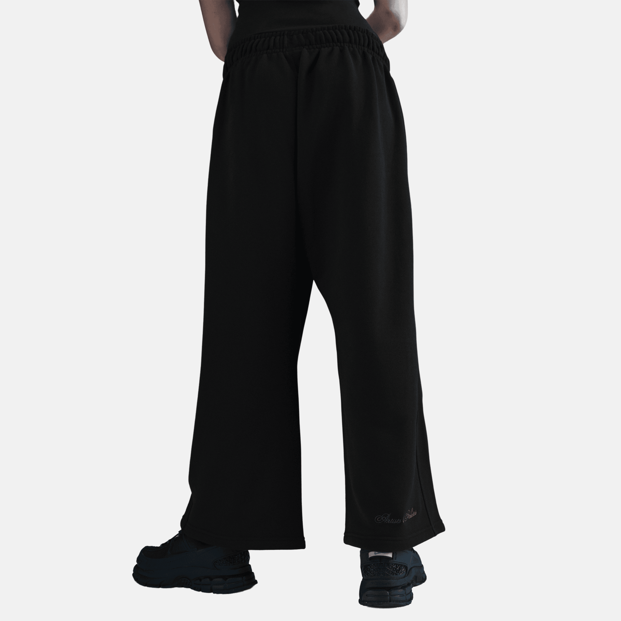 Nike Sportswear Women's Black Mid-Rise Oversized Open-Hem Nike Sportswear Women's Black Mid-Rise Oversized Open-Hem