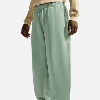 Nike Solo Swoosh Cuffed Green Pants