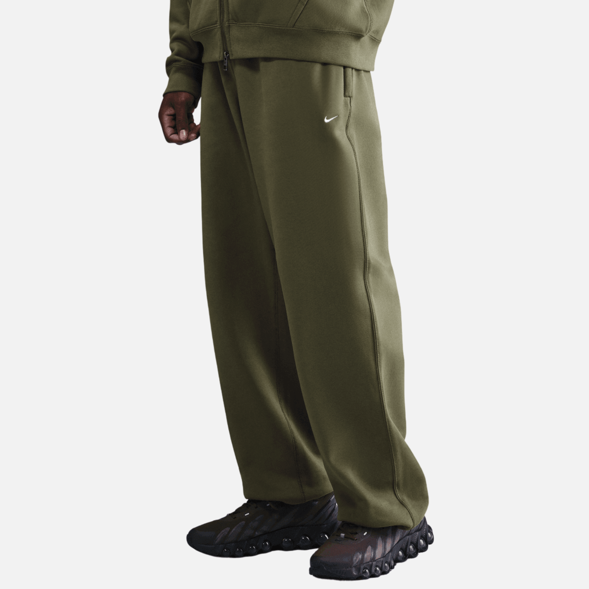 Nike Solo Swoosh Open-Hem Green Pants – Puffer Reds