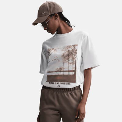 Nike Sportswear Women's White Short Sleeve Graphic T-Shirt