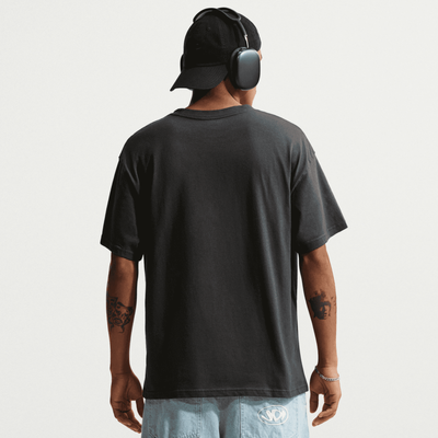 Nike Sportswear Off-Noir Graphic T-Shirt