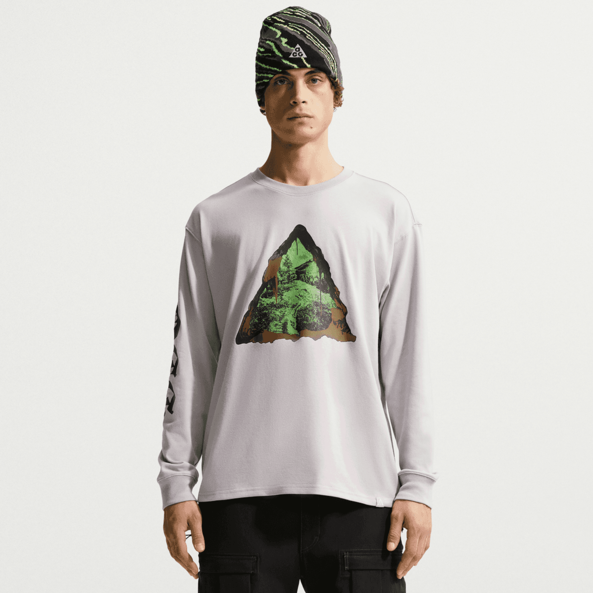 Nike ACG Dri-Fit Folklore Long-Sleeve Grey T-Shirt – Puffer Reds